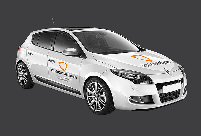 Auto de óptica blanca